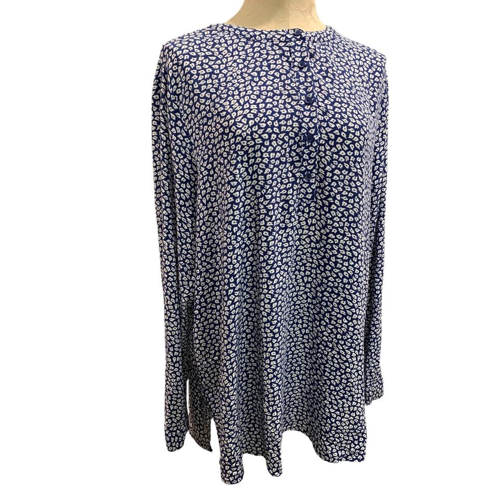 XXL Amazon Essentials Blue White Print Womens Blouse Pullover